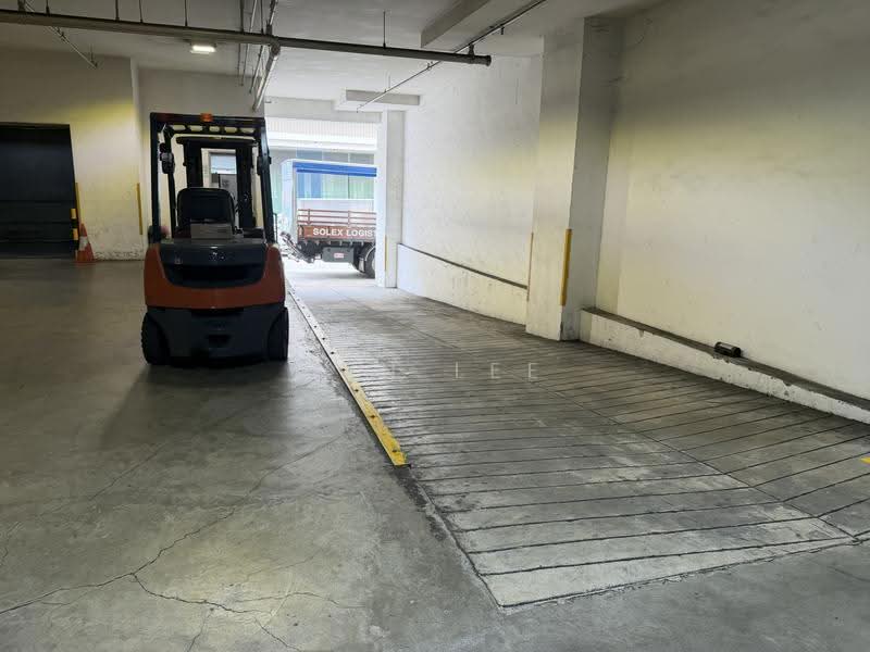 Warehouse Pandan, Penjuru ground floor high ceiling Storage, 10 Loading Bay, pandan road, Boon Lay / Jurong / Tuas, 16,000 sqft, Warehouse For Rent, by Ben Lee, 500293812 - CommercialGuru.com.sg