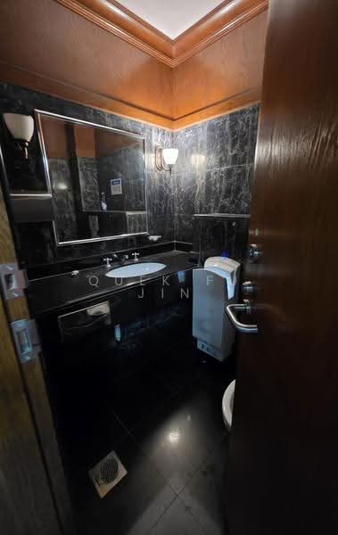 Air-Con Warehouse & Fitted Office For Rent in Ubi, Eunos / Geylang / Paya Lebar, 27,500 sqft, Light Industrial (B1) For Rent, by Quek Fu Jin, 500293818 - Bathroom - CommercialGuru.com.sg