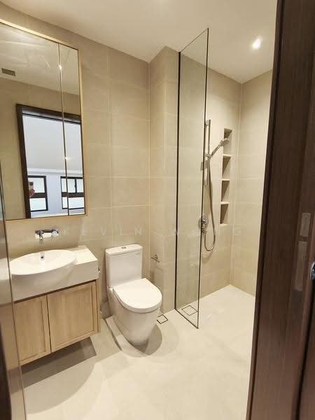 Atlassia, 30 Joo Chiat Place, East Coast / Marine Parade, 3 Bedrooms, 1,292 sqft, Condominium For Sale, by Kevin Wong, 500293830 - Bathroom - PropertyGuru.com.sg