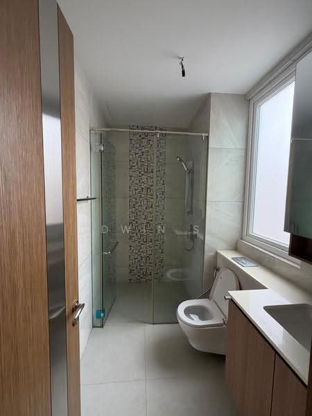 D19 Freehold 3-Storey + Attic Detached House at Serangoon / Woodleigh with Pool & Lift, Hougang / Punggol / Sengkang, 6 Bedrooms, 11,465 sqft, Detached House For Sale, by Edwin Su, 500293852 - Bathroom - PropertyGuru.com.sg