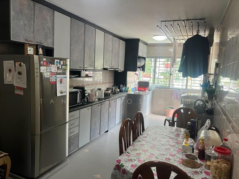 414 Ang Mo Kio Avenue 10, 414 Ang Mo Kio Avenue 10, Ang Mo Kio / Bishan / Thomson, Room Rental, 150 sqft, HDB Flat For Rent, by Tan Carlos 陈卡洛, 500293855 - Kitchen - PropertyGuru.com.sg