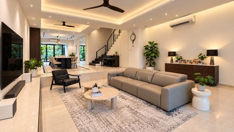 Brighton Avenue, Brighton, Serangoon Gardens vicinity, Hougang / Punggol / Sengkang, 5 Bedrooms, 3,500 sqft, Terraced House For Sale, by John Lee, 500293859 - Living Room - PropertyGuru.com.sg