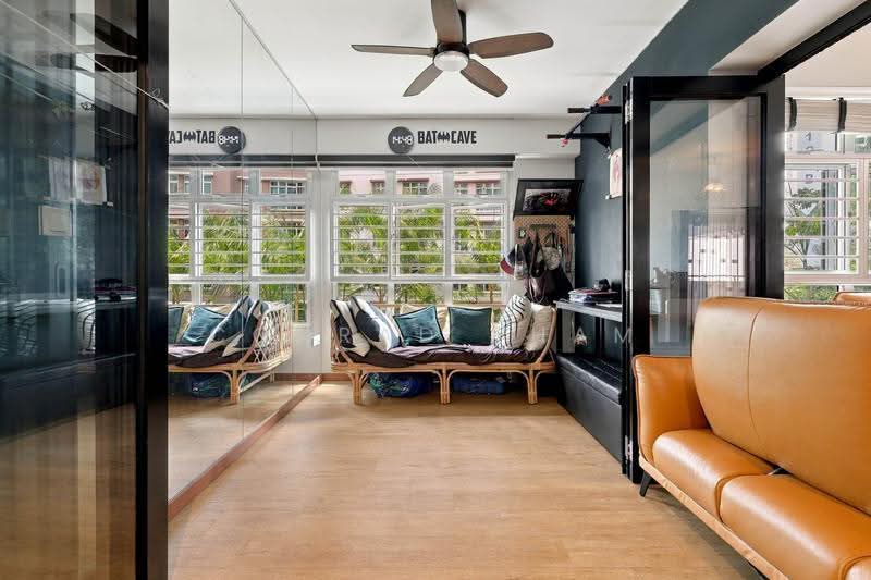 126B Canberra Street, 126B Canberra Street, Sembawang / Yishun, 3 Bedrooms, 1,001 sqft, HDB Flat For Sale, by Conrad Tham, 500293895 - Living Room - PropertyGuru.com.sg