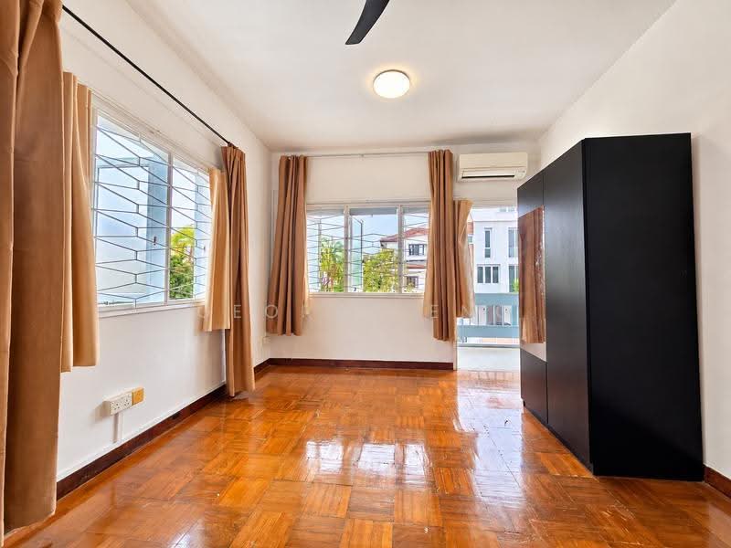 Lucky View 2 Storey Semi-D plus Roof Terrace, Lucky View, Bedok / Upper East Coast, 4 Bedrooms, 3,166 sqft, Semi-Detached House For Rent, by George Eng, 500293921 - Bedroom - PropertyGuru.com.sg