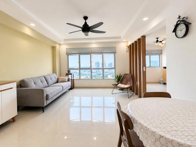 20 Teban Gardens Road, 20 Teban Gardens Road, Boon Lay / Jurong / Tuas, 3 Bedrooms, 990 sqft, HDB Flat For Sale, by Bridget Tan, 500293962 - Living room - PropertyGuru.com.sg