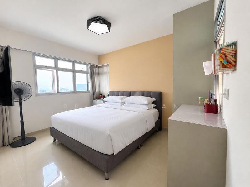 20 Teban Gardens Road, 20 Teban Gardens Road, Boon Lay / Jurong / Tuas, 3 Bedrooms, 990 sqft, HDB Flat For Sale, by Bridget Tan, 500293962 - Master Bedroom - PropertyGuru.com.sg