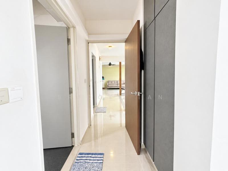 20 Teban Gardens Road, 20 Teban Gardens Road, Boon Lay / Jurong / Tuas, 3 Bedrooms, 990 sqft, HDB Flat For Sale, by Bridget Tan, 500293962 - Corridor - PropertyGuru.com.sg