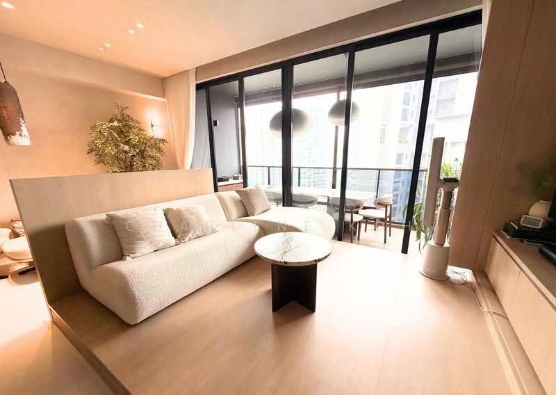 Kopar At Newton, 8 Makeway Avenue, Orchard / River Valley, 4 Bedrooms, 1,528 sqft, Condominium For Sale, by Charlene Koh, 500293966 - Living Room - PropertyGuru.com.sg