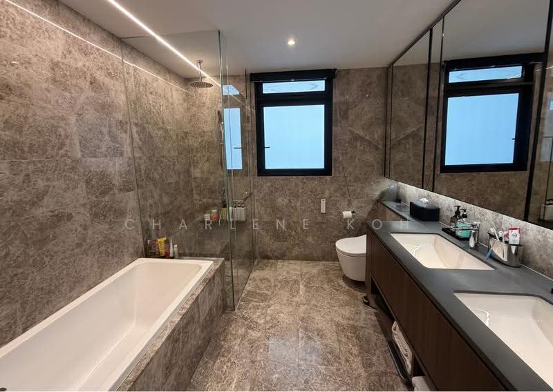 Kopar At Newton, 8 Makeway Avenue, Orchard / River Valley, 4 Bedrooms, 1,528 sqft, Condominium For Sale, by Charlene Koh, 500293966 - Bathroom - PropertyGuru.com.sg