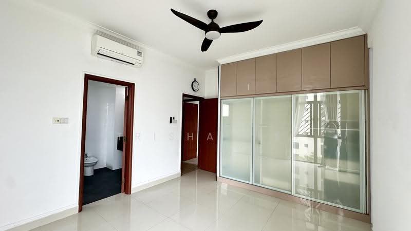 Parc Oasis, 41 Jurong East Avenue 1, Boon Lay / Jurong / Tuas, 3 Bedrooms, 1,378 sqft, Condominium For Rent, by Trisha Lee, 500293976 - Bathroom - PropertyGuru.com.sg
