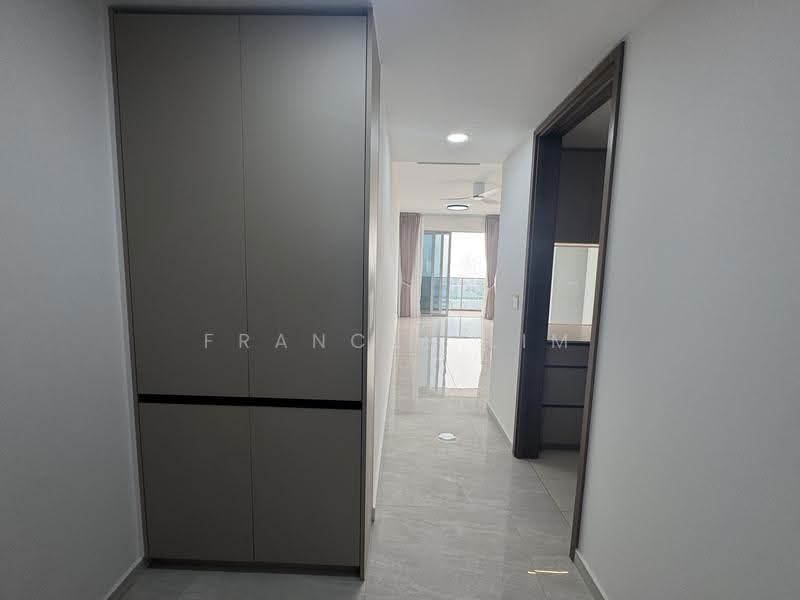 Grand Dunman, 16 Dunman Road, East Coast / Marine Parade, 3 Bedrooms, 1,119 sqft, Condominium For Rent, by Frances Lim, 500293989 - Corridor - PropertyGuru.com.sg