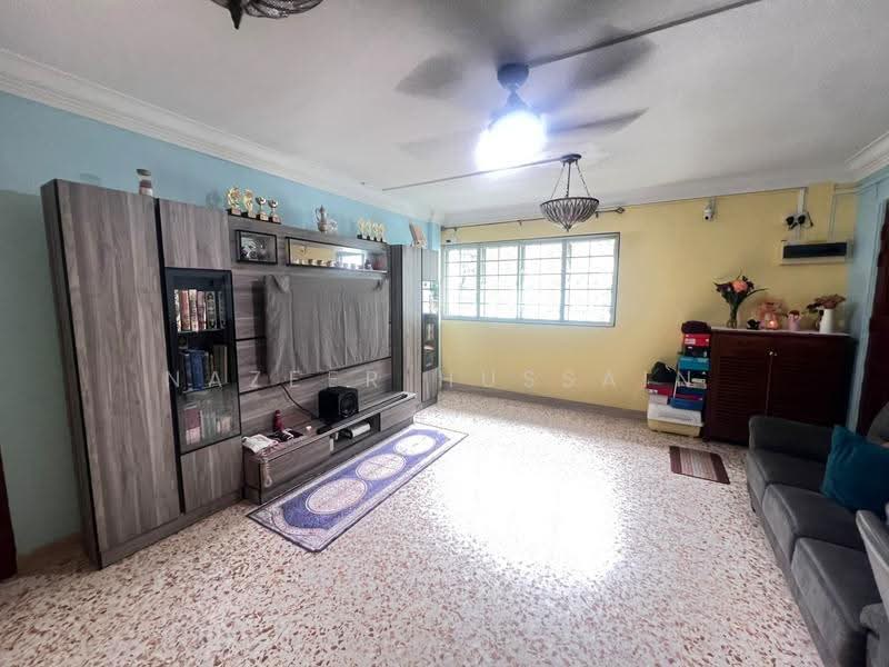 573 Cheng San Court, 573 Ang Mo Kio Avenue 3, Ang Mo Kio / Bishan / Thomson, 3 Bedrooms, 990 sqft, HDB Flat For Sale, by Nazeer Hussain, 500294000 - Living Room - PropertyGuru.com.sg