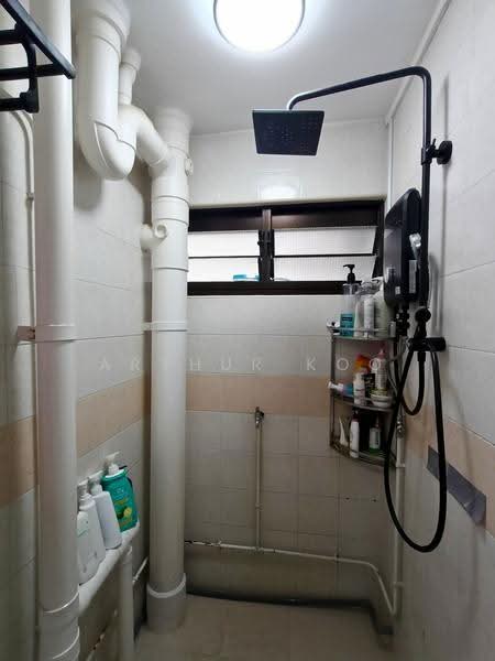 30 New Upper Changi Road, 30 New Upper Changi Road, Bedok / Upper East Coast, 2 Bedrooms, 700 sqft, HDB Flat For Sale, by Arthur Koo, 500294017 - Bathroom - PropertyGuru.com.sg