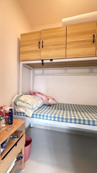 Belmond Green, 15 Balmoral Road, Tanglin / Holland / Bukit Timah, 3 Bedrooms, 1,270 sqft, Condominium For Rent, by Christina Tan, 500294024 - Bedroom - PropertyGuru.com.sg