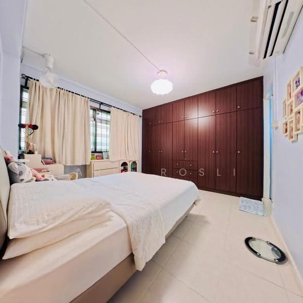703 Pasir Ris Drive 10, 703 Pasir Ris Drive 10, Pasir Ris / Tampines, 3 Bedrooms, 1,206 sqft, HDB Flat For Sale, by Faris Rosli, 500294036 - Bedroom - PropertyGuru.com.sg