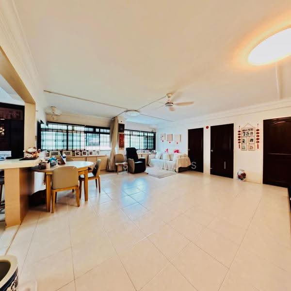 703 Pasir Ris Drive 10, 703 Pasir Ris Drive 10, Pasir Ris / Tampines, 3 Bedrooms, 1,206 sqft, HDB Flat For Sale, by Faris Rosli, 500294036 - Living Room - PropertyGuru.com.sg