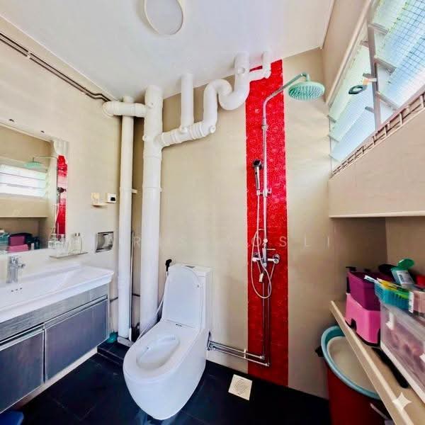 703 Pasir Ris Drive 10, 703 Pasir Ris Drive 10, Pasir Ris / Tampines, 3 Bedrooms, 1,206 sqft, HDB Flat For Sale, by Faris Rosli, 500294036 - Bathroom - PropertyGuru.com.sg