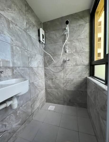 People's Park Complex, 1 Park Road, Boat Quay / Raffles Place / Marina, Room Rental, 120 sqft, Apartment For Rent, by Joyce Tan, 500294046 - Bathroom - PropertyGuru.com.sg