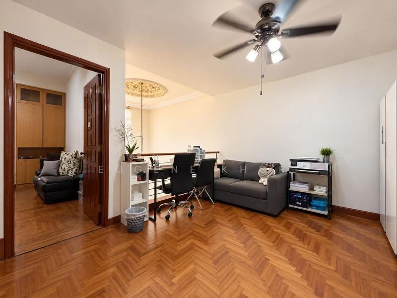 SUPER RARE!!! SPACIOUS 3 STOREY TERRACE!!! GREAT LOCATION!!! CONVENIENT WITH LOTS OF AMENITIES!!!, Hougang / Punggol / Sengkang, 6 Bedrooms, 2,850 sqft, Terraced House For Sale, by Eugene Khor, 500294062 - PropertyGuru.com.sg