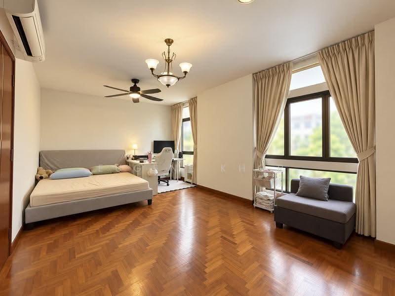 SUPER RARE!!! SPACIOUS 3 STOREY TERRACE!!! GREAT LOCATION!!! CONVENIENT WITH LOTS OF AMENITIES!!!, Hougang / Punggol / Sengkang, 6 Bedrooms, 2,850 sqft, Terraced House For Sale, by Eugene Khor, 500294062 - PropertyGuru.com.sg