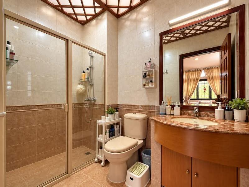 SUPER RARE!!! SPACIOUS 3 STOREY TERRACE!!! GREAT LOCATION!!! CONVENIENT WITH LOTS OF AMENITIES!!!, Hougang / Punggol / Sengkang, 6 Bedrooms, 2,850 sqft, Terraced House For Sale, by Eugene Khor, 500294062 - PropertyGuru.com.sg