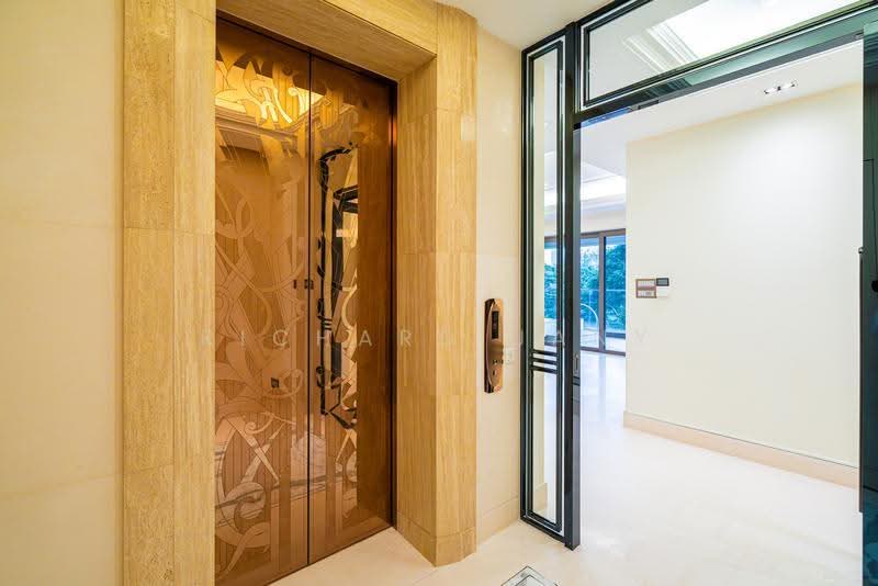 Private Lift Entrance