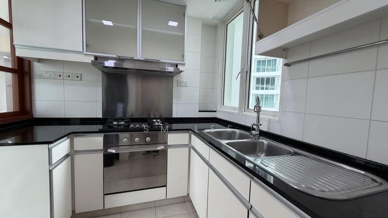 Cote D'Azur, 60 Marine Parade Road, East Coast / Marine Parade, 2 Bedrooms, 1,109 sqft, Condominium For Rent, by SM Lee, 500294078 - Kitchen - PropertyGuru.com.sg
