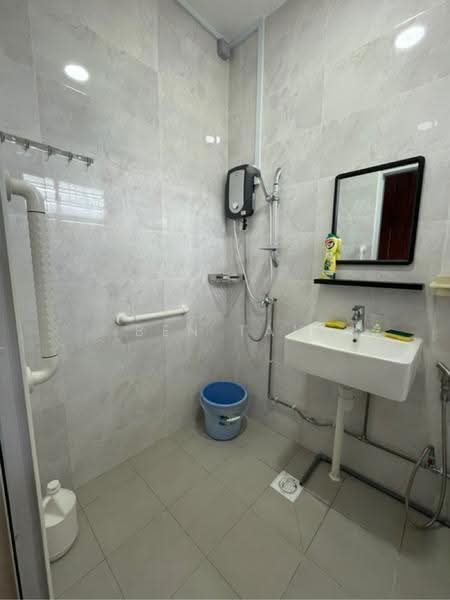160 Simei Road, 160 Simei Road, Pasir Ris / Tampines, 1 Bedroom, 215 sqft, HDB Flat For Rent, by Ben Tan, 500294086 - PropertyGuru.com.sg