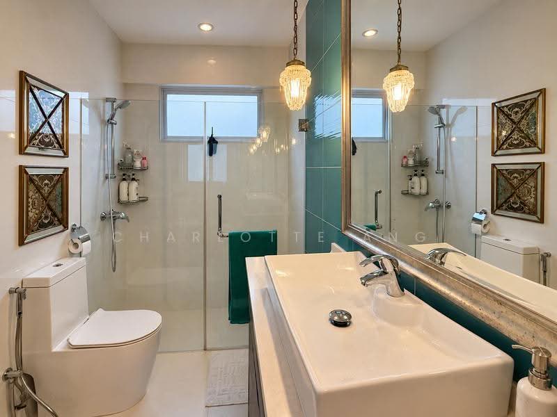 Eastwind Mansions, 102 Joo Chiat Terrace, East Coast / Marine Parade, 2 Bedrooms, 786 sqft, Condominium For Sale, by Charlotte Ang, 500294087 - Bathroom - PropertyGuru.com.sg