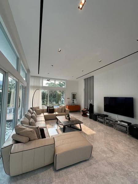 Braddell Heights Estate, Matlock Rise, Macpherson / Potong Pasir, 6 Bedrooms, 8,800 sqft, Bungalow House For Sale, by Dan Lim, 500294096 - Living Room - PropertyGuru.com.sg