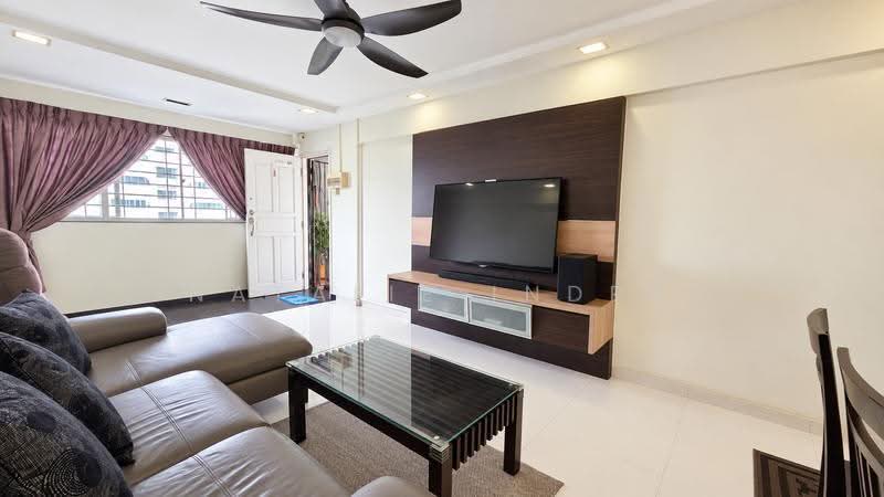 208 Bukit Batok Street 21, 208 Bukit Batok Street 21, Dairy Farm / Bukit Panjang / Choa Chu Kang, 3 Bedrooms, 1,119 sqft, HDB Flat For Sale, by Natalie Indra, 500294099 - Living Room - PropertyGuru.com.sg