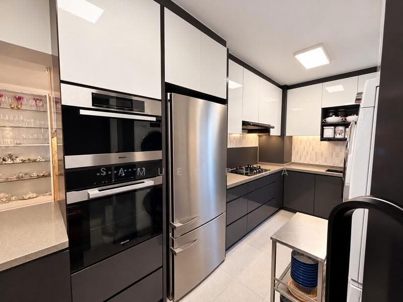 118C Jalan Membina, 118C Jalan Membina, Alexandra / Commonwealth, 3 Bedrooms, 1,184 sqft, HDB Flat For Sale, by Samuel Phua, 500294101 - Kitchen - PropertyGuru.com.sg