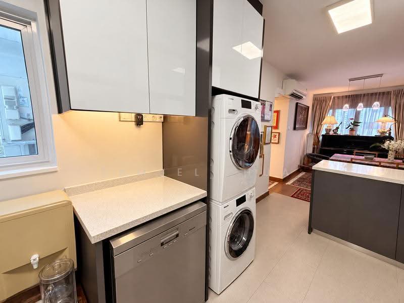 118C Jalan Membina, 118C Jalan Membina, Alexandra / Commonwealth, 3 Bedrooms, 1,184 sqft, HDB Flat For Sale, by Samuel Phua, 500294101 - Kitchen - PropertyGuru.com.sg