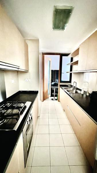 The Beacon, 130 Cantonment Road, Chinatown / Tanjong Pagar, 3 Bedrooms, 1,109 sqft, Apartment For Rent, by Lawrence Tan, 500294108 - Kitchen - PropertyGuru.com.sg