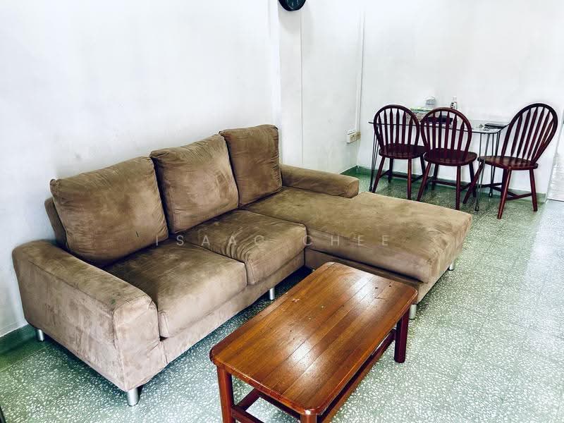 4 Jalan Batu, 4 Jalan Batu, East Coast / Marine Parade, 2 Bedrooms, 721 sqft, HDB Flat For Rent, by Isaac Chee, 500294117 - Living Room - PropertyGuru.com.sg
