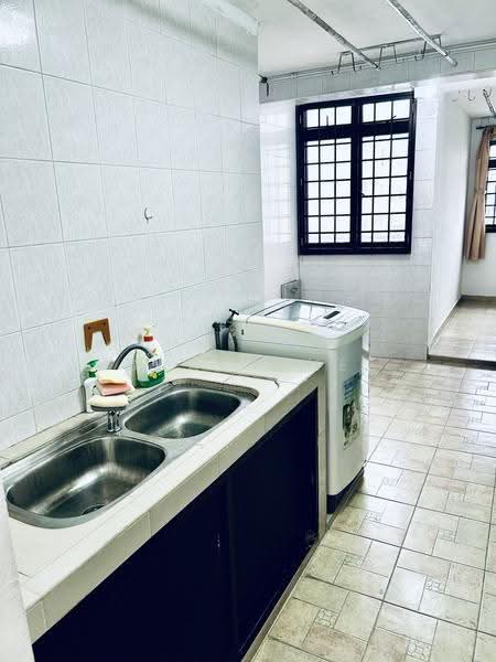 4 Jalan Batu, 4 Jalan Batu, East Coast / Marine Parade, 2 Bedrooms, 721 sqft, HDB Flat For Rent, by Isaac Chee, 500294117 - Kitchen - PropertyGuru.com.sg
