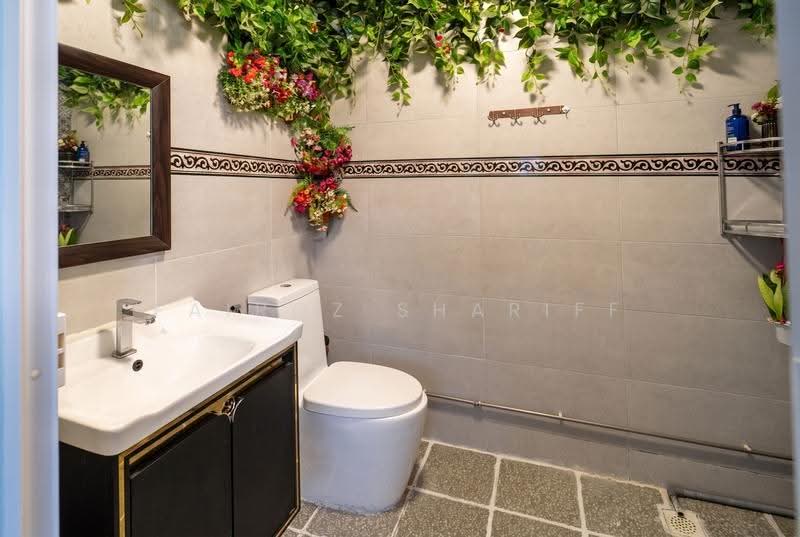 678 Choa Chu Kang Crescent, 678 Choa Chu Kang Crescent, Dairy Farm / Bukit Panjang / Choa Chu Kang, 4 Bedrooms, 1,313 sqft, HDB Flat For Sale, by Fairoz Shariff, 500294118 - Bathroom - PropertyGuru.com.sg