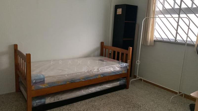 4 Ghim Moh Road, 4 Ghim Moh Road, Tanglin / Holland / Bukit Timah, Room Rental, 150 sqft, HDB Flat For Rent, by Frankie Teo (张文仁), 500294120 - Bedroom - PropertyGuru.com.sg