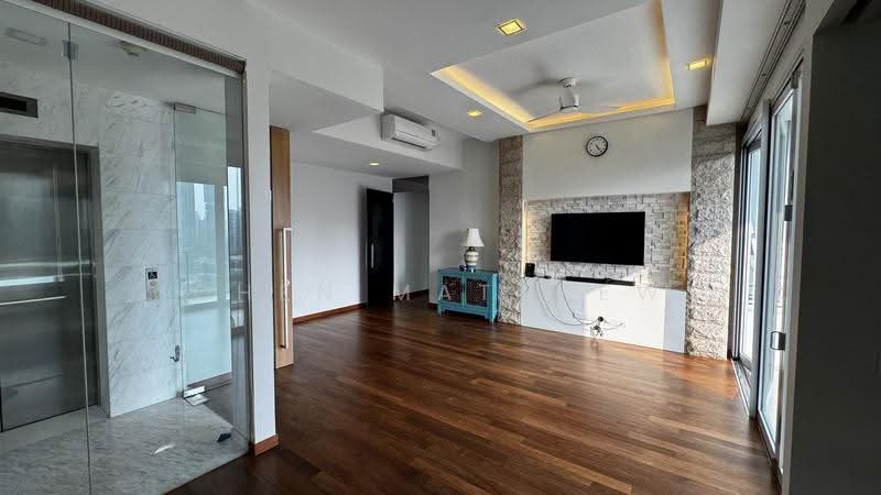 Newton One, 1 Newton Road, Newton / Novena, 2 Bedrooms, 1,216 sqft, Condominium For Rent, by Chen Matthew, 500294123 - Living Room - PropertyGuru.com.sg