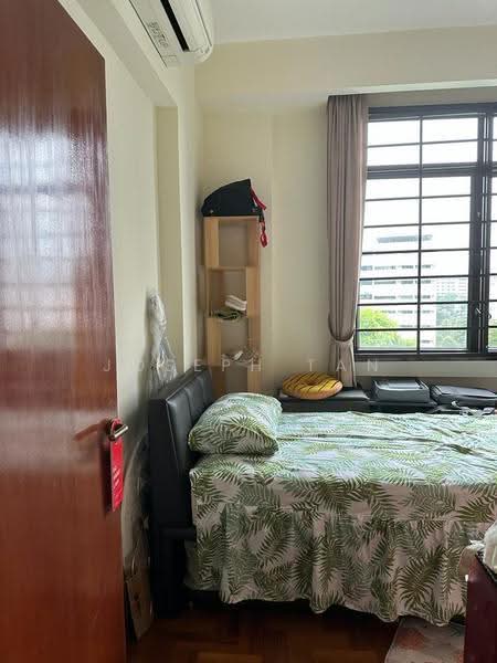 Parc Oasis, 43 Jurong East Avenue 1, Boon Lay / Jurong / Tuas, 2 Bedrooms, 1,076 sqft, Condominium For Rent, by Joseph Tan, 500294146 - Bedroom - PropertyGuru.com.sg