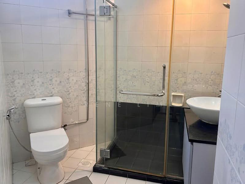 Mandarin Gardens, 1 Siglap Road, East Coast / Marine Parade, 1 Bedroom, 732 sqft, Condominium For Sale, by Irene Lim, 500294149 - Bathroom - PropertyGuru.com.sg