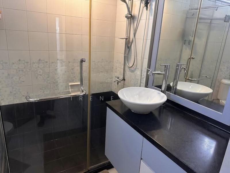 Mandarin Gardens, 1 Siglap Road, East Coast / Marine Parade, 1 Bedroom, 732 sqft, Condominium For Sale, by Irene Lim, 500294149 - Bathroom - PropertyGuru.com.sg