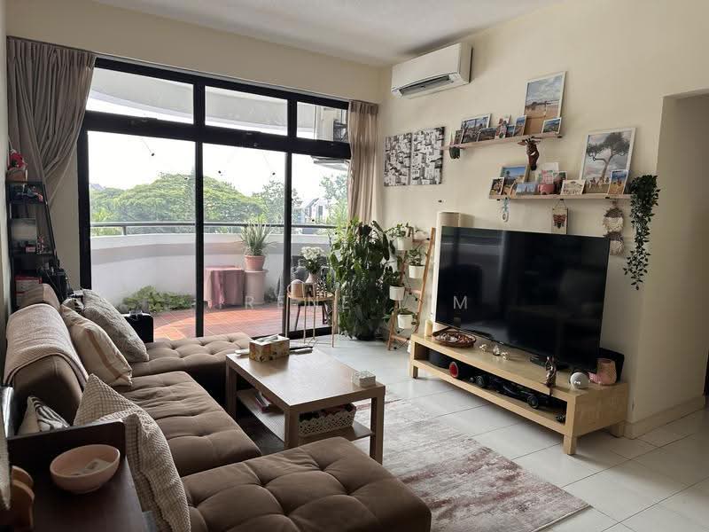 Mandarin Gardens, 1 Siglap Road, East Coast / Marine Parade, 1 Bedroom, 732 sqft, Condominium For Sale, by Irene Lim, 500294149 - Living Room - PropertyGuru.com.sg