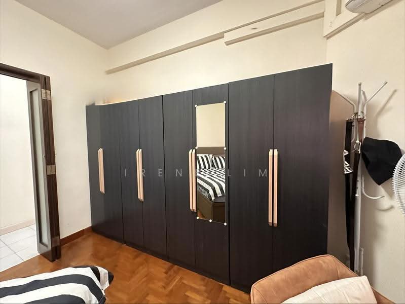 Mandarin Gardens, 1 Siglap Road, East Coast / Marine Parade, 1 Bedroom, 732 sqft, Condominium For Sale, by Irene Lim, 500294149 - Bedroom - PropertyGuru.com.sg