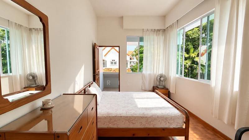 Detached Home near Kembangan MRT, Eunos / Geylang / Paya Lebar, 4 Bedrooms, 4,800 sqft, Detached House For Sale, by Iainrick Hu, 500294157 - Bedroom - PropertyGuru.com.sg