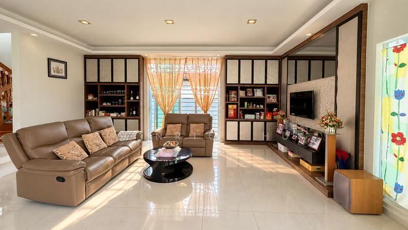 Detached Home near Kembangan MRT, Eunos / Geylang / Paya Lebar, 4 Bedrooms, 4,800 sqft, Detached House For Sale, by Iainrick Hu, 500294157 - Living Room - PropertyGuru.com.sg