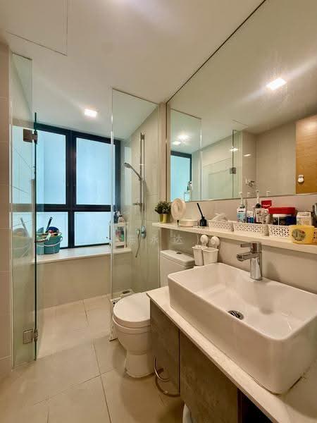 The Gale, 66 Flora Road, Changi Airport / Changi Village, 3 Bedrooms, 1,346 sqft, Condominium For Sale, by YT Tan (陈永达), 500294175 - Bathroom - PropertyGuru.com.sg