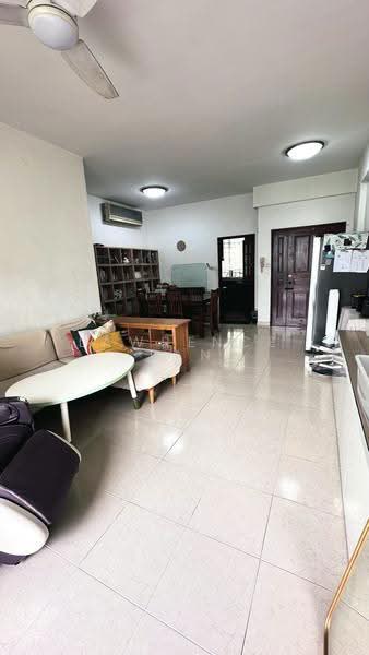 Hillview Heights, 27 Hillview Avenue, Dairy Farm / Bukit Panjang / Choa Chu Kang, 3 Bedrooms, 1,184 sqft, Condominium For Rent, by Lawrence Tan, 500294179 - Living Room - PropertyGuru.com.sg