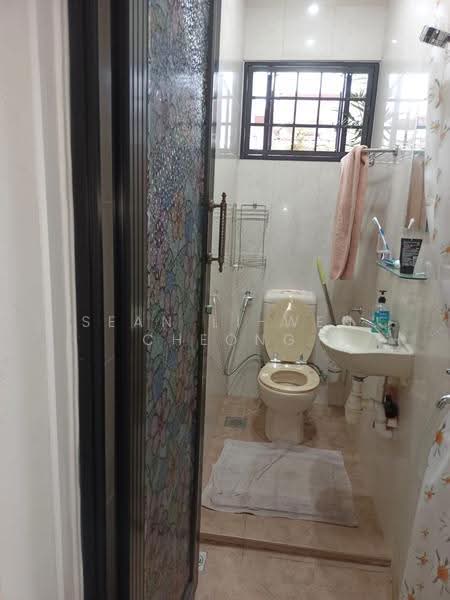 Opera Estate, Jalan Bangsawan, East Coast / Marine Parade, Room Rental, 97 sqft, Terraced House For Rent, by Sean Li-wen Cheong, 500294185 - Bathroom - PropertyGuru.com.sg