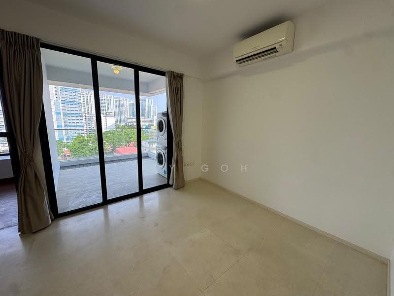 Regent Residences, 1091 Serangoon Road, Balestier / Toa Payoh, 2 Bedrooms, 818 sqft, Condominium For Rent, by Jay Goh, 500294191 - Balcony - PropertyGuru.com.sg
